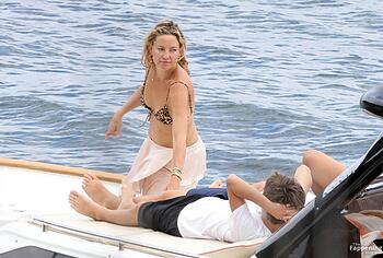 Kate Hudson Relaxing In Tiny Bikini On a Yacht