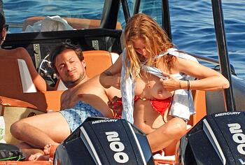 Chiara Ferragni Topless And Bikini Yacht Photos