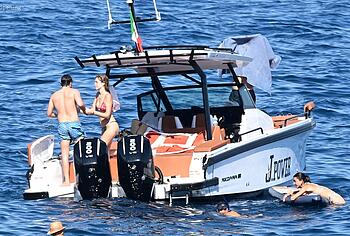 Chiara Ferragni Topless And Bikini Yacht Photos
