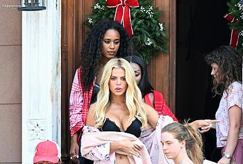 Brooks Nader Nipslip And Lingerie Public Pics