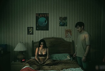 Inde Navarrette Nude And Sex Scenes in Obsession