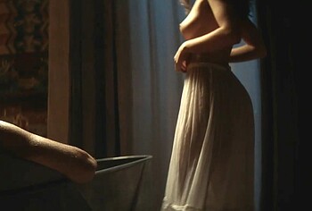 Mireia Vilapuig Frontal Nude And Sexy in Gold Lust