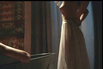 Mireia Vilapuig Frontal Nude And Sexy in Gold Lust