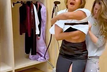 Halle Berry Nude Tits And Lingerie Photos