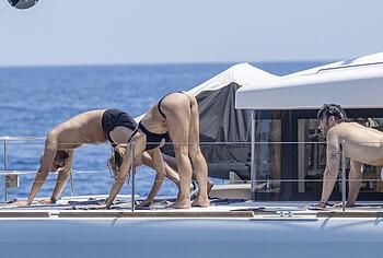 Michelle Hunziker Bikini And Asshole Oops Photos