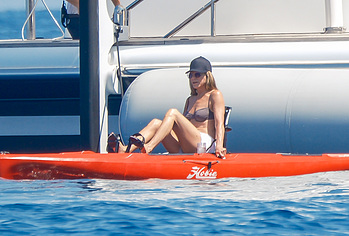 Jennifer Aniston Caught By Paparazzi In Bikini Top On A Yacht