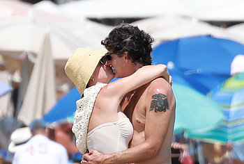 Katy Perry and Justin Trudeau Kiss Passionately In Swimsuits On The Beach