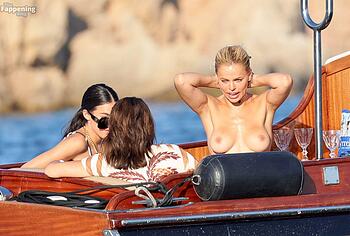 Brooks Nader Topless And Pussy Upskirt Yacht Photos