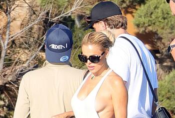 Brooks Nader Topless And Pussy Upskirt Yacht Photos