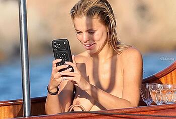 Brooks Nader Topless And Pussy Upskirt Yacht Photos