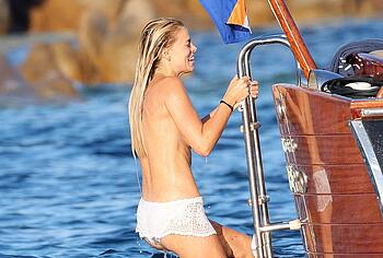 Brooks Nader Topless And Pussy Upskirt Yacht Photos