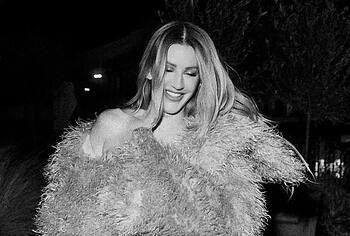 Ellie Goulding Nude And Lacy Lingerie Photos