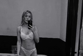 Ellie Goulding Nude And Lacy Lingerie Photos