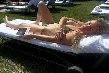 Ellie Goulding Nude And Lacy Lingerie Photos