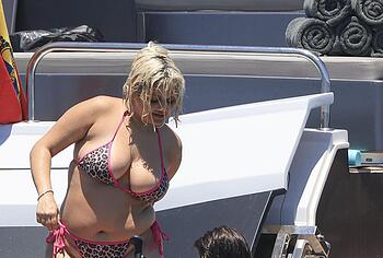 Bebe Rexha Exposed Big Booty In Tiny Bikini