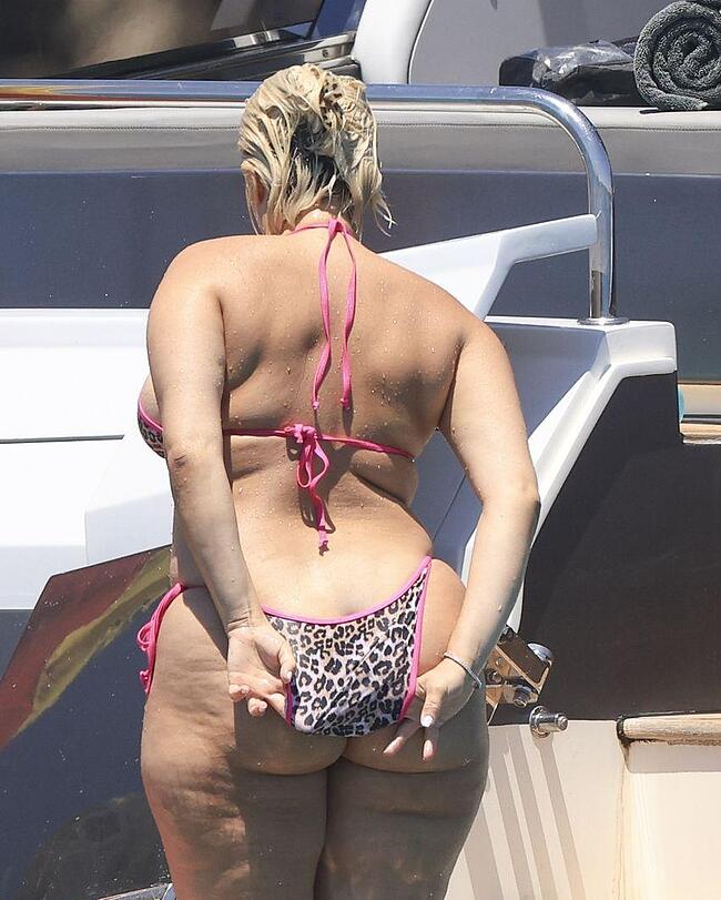 Bebe Rexha Exposed Big Booty In Tiny Bikini