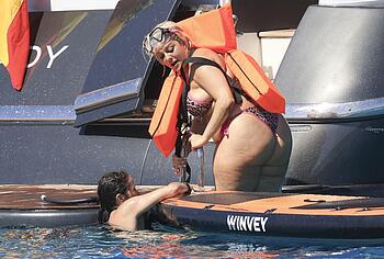 Bebe Rexha Exposed Big Booty In Tiny Bikini