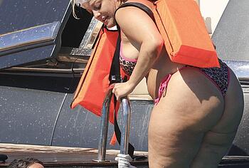 Bebe Rexha Exposed Big Booty In Tiny Bikini