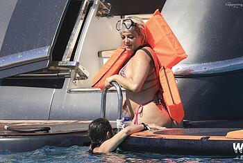 Bebe Rexha Exposed Big Booty In Tiny Bikini