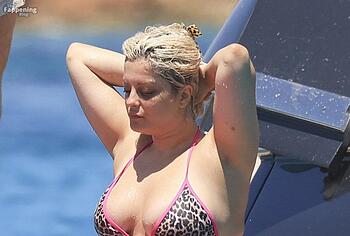 Bebe Rexha Exposed Big Booty In Tiny Bikini