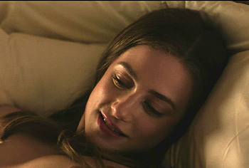 Lili Reinhart Nude And Sex Scenes in The Love Hypothesis