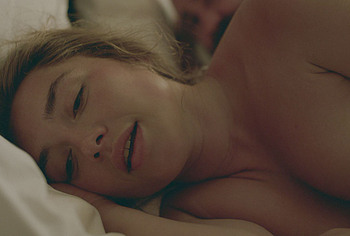 Florence Pugh Nude And Rough Sex Scenes in East of Eden