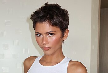 Zendaya Colemans Perky Tits in See Through Outfit Sexy Photos