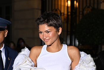 Zendaya Colemans Perky Tits in See Through Outfit Sexy Photos