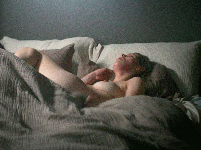 Honor Swinton Byrne Nude And Sex Scenes in WAR