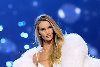 Rosie Huntington-Whiteley Hot Lingerie in The Victorias Secret Fashion