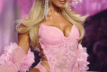 Candice Swanepoel Sexy Lingerie in The Victorias Secret Fashion