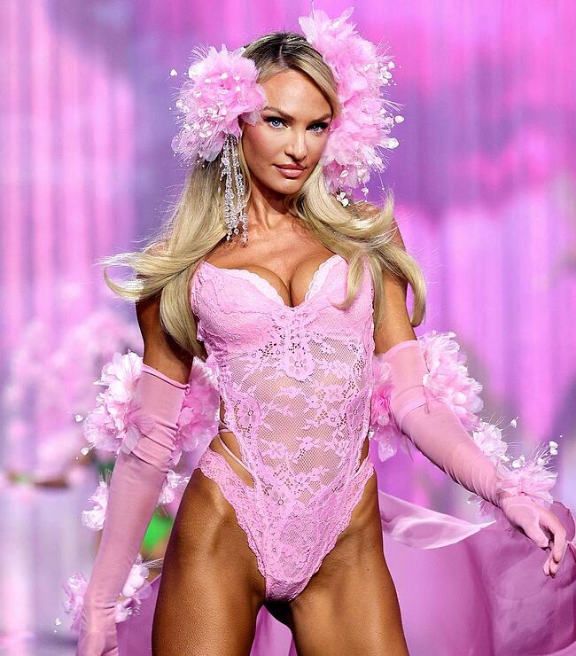 Candice Swanepoel Sexy Lingerie in The Victorias Secret Fashion