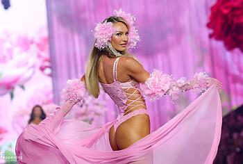Candice Swanepoel Sexy Lingerie in The Victorias Secret Fashion