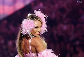 Candice Swanepoel Sexy Lingerie in The Victorias Secret Fashion