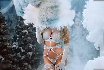 Sydney Sweeney Nude Ass and Lingerie in Sydney Sweeneys SYRN Holiday Shop